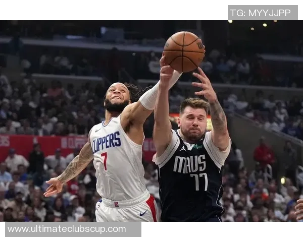 曼彻斯特与沙尔克激战正酣谁能在这场对决中笑到最后